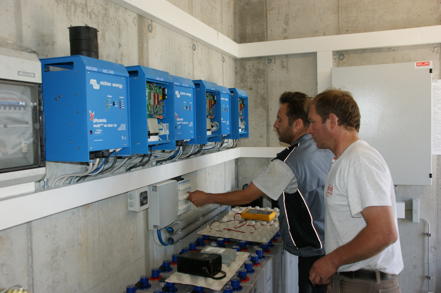 ups backup industrial www.AlternativePureEnergy.ro