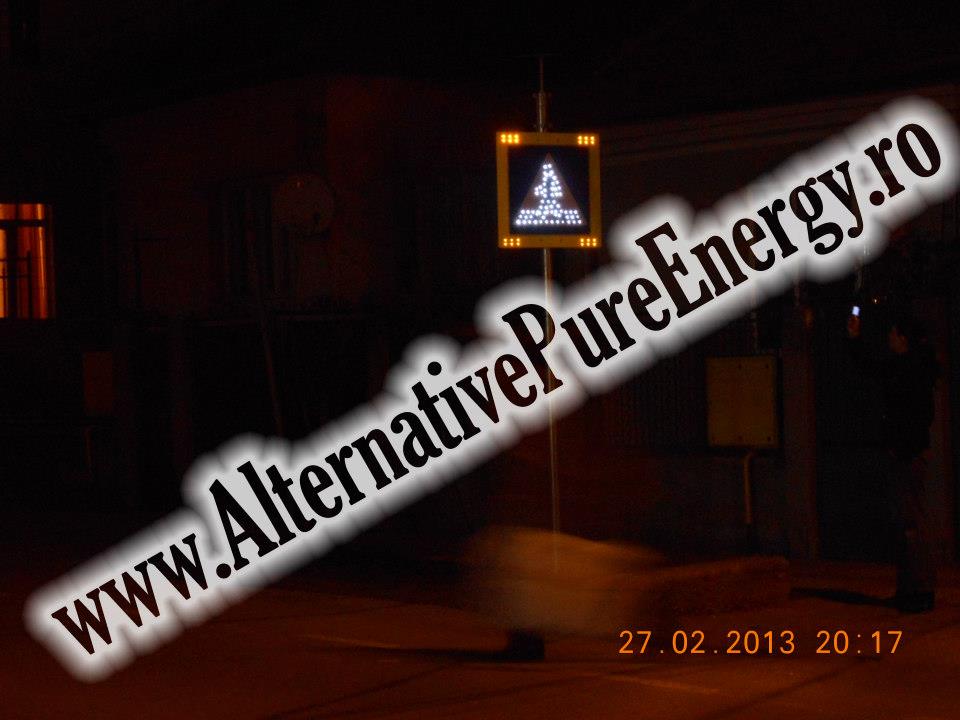 indicator rutier led trecere de pietoni cu panou solar www.AlternativePureEnergy.ro 2